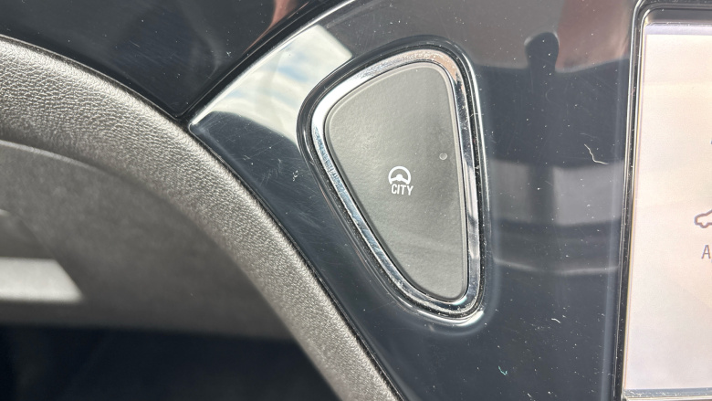 Vauxhall Adam 1.4i Glam 3dr Petrol Hatchback
